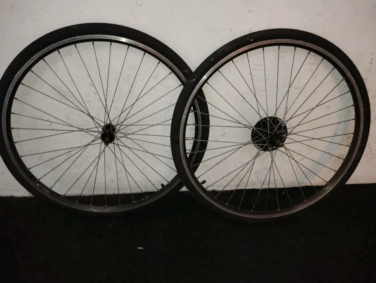 28inch hybrid wheels and tyres - Image 3
