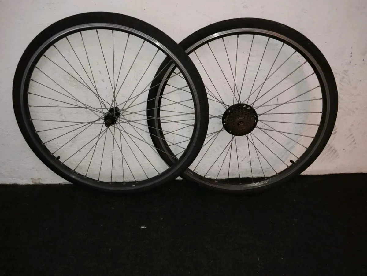 28inch hybrid wheels and tyres - Image 4