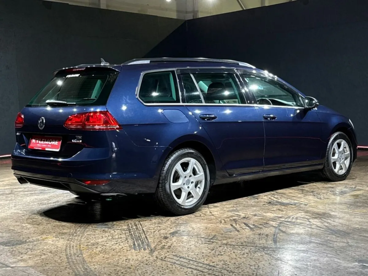 Volkswagen Golf ESTATE - UPGRADED ALLOYS - HUGE BO - Image 4