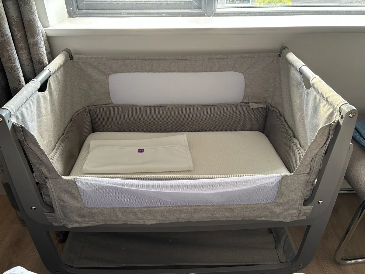 SnuzPod Bedside Crib - Image 1