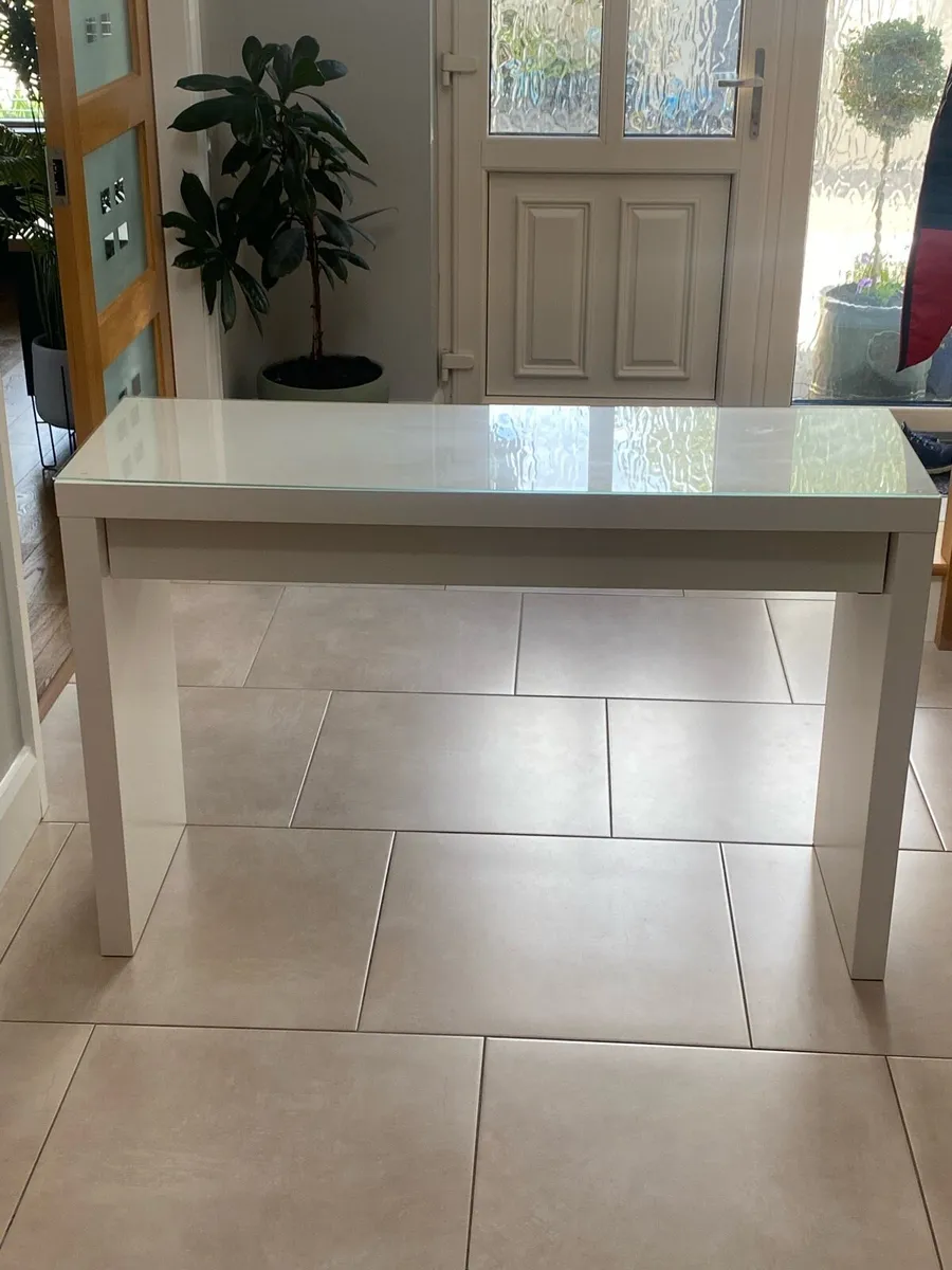 2 Tables / side units & 1 TV unit - Image 3