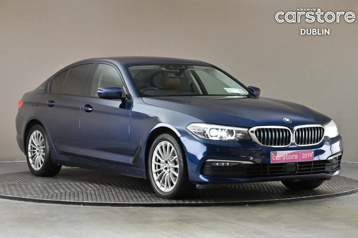 BMW 5 Series 530E G30 SE  brown Leather Interior - Image 1