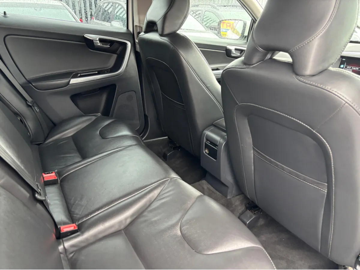 Volvo XC60 D4 FWD SE 5DR - Image 4