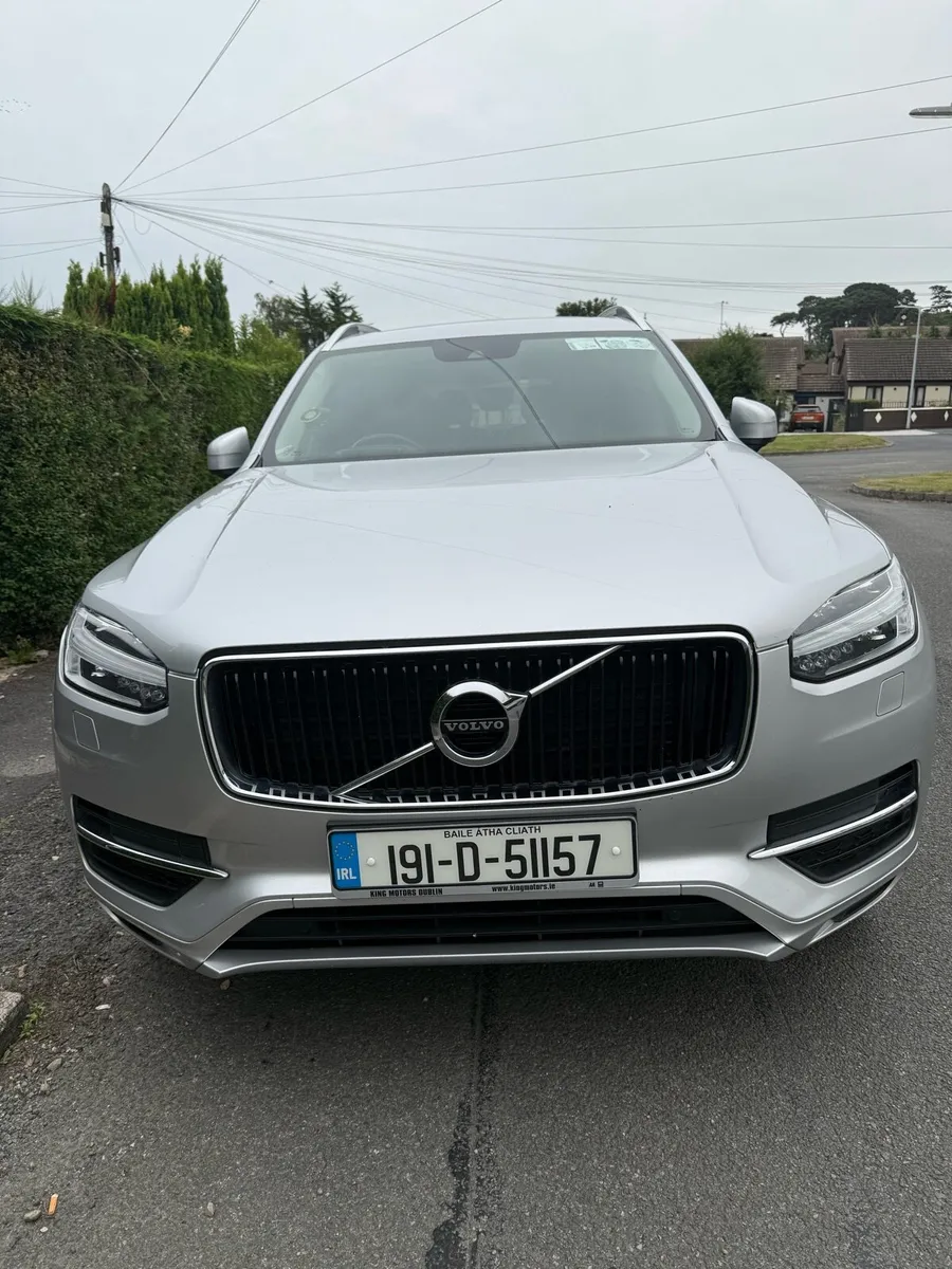 Silver Volvo XC90 Petrol Hybrid 7 seater - Image 1