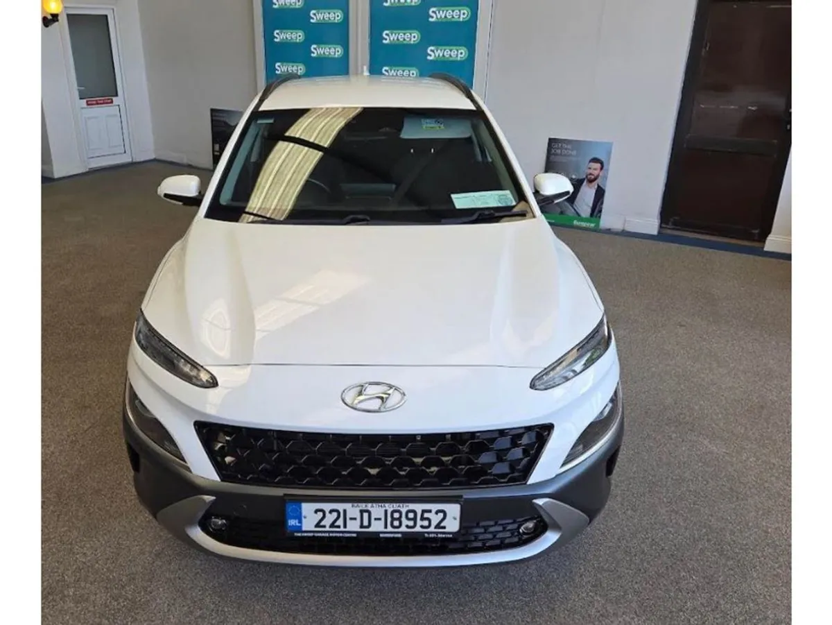Hyundai Kona Kauai Executive 5DR Petrol - Image 1