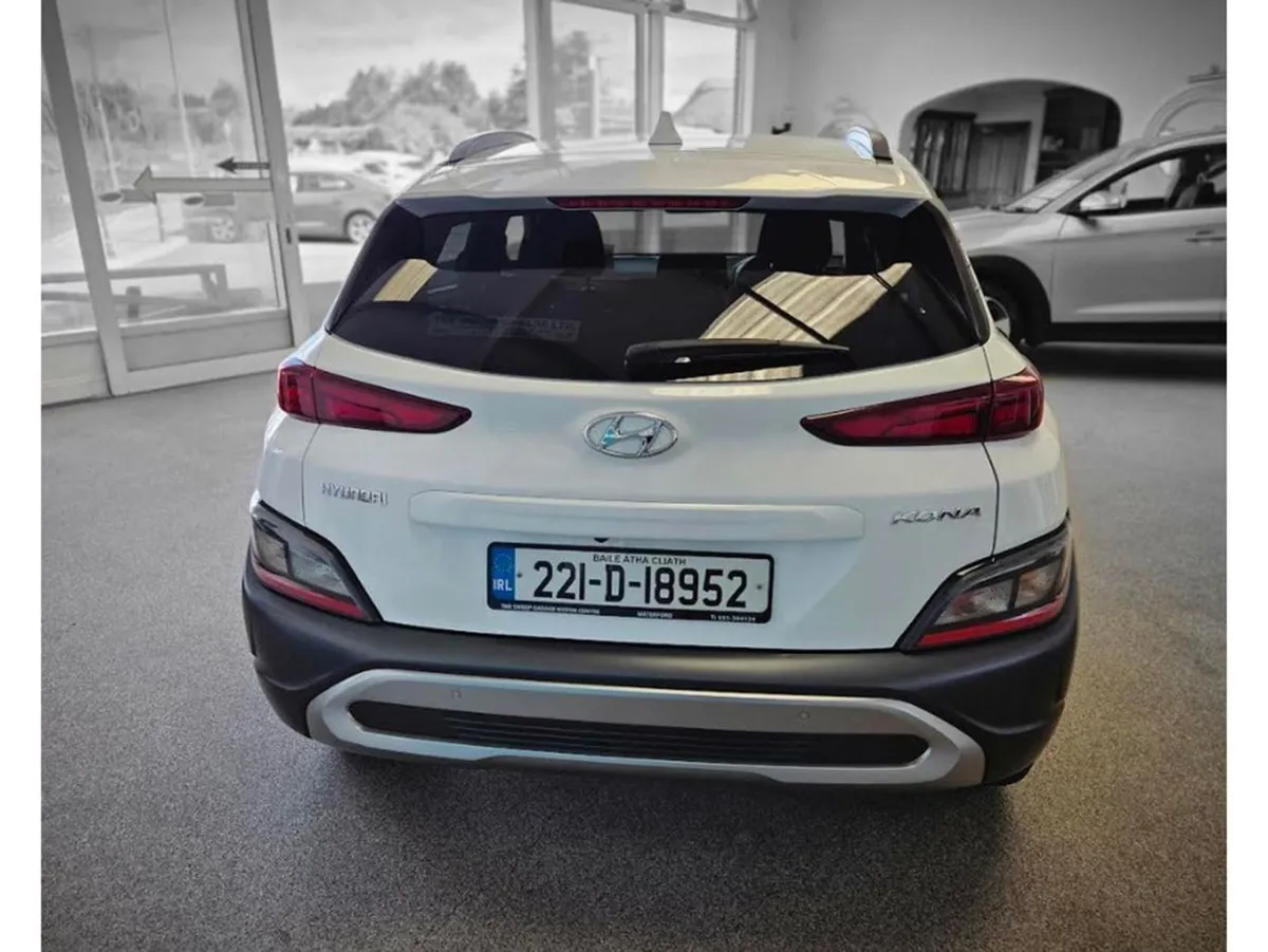 Hyundai Kona Kauai Executive 5DR Petrol - Image 2