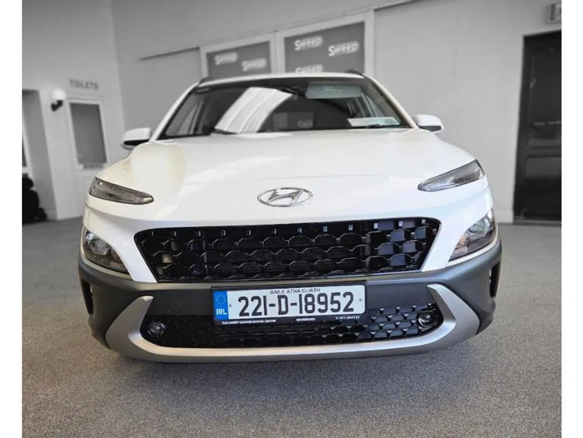 Hyundai Kona Kauai Executive 5DR Petrol - Image 4