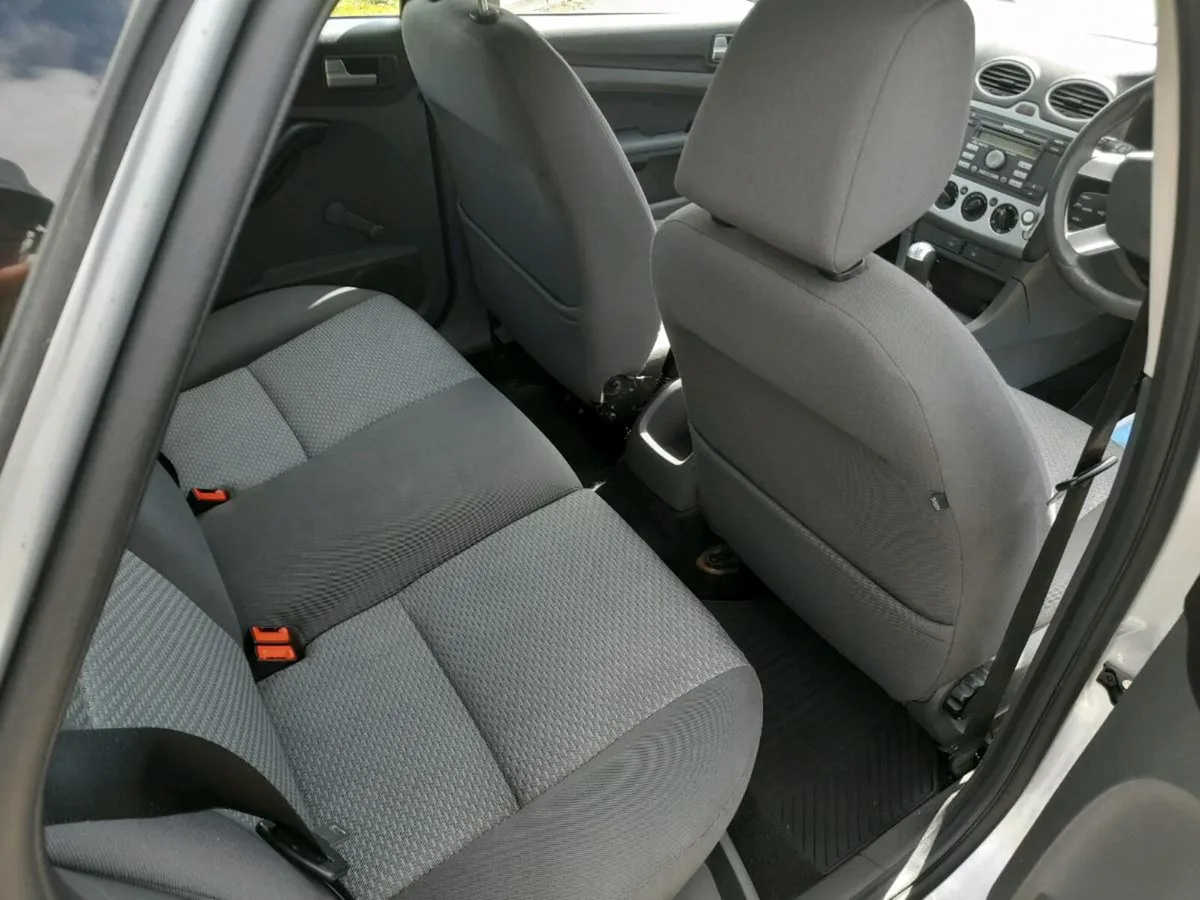 2007 FORD FOCUS 1.4 PETROL ONE OWNER - Image 3