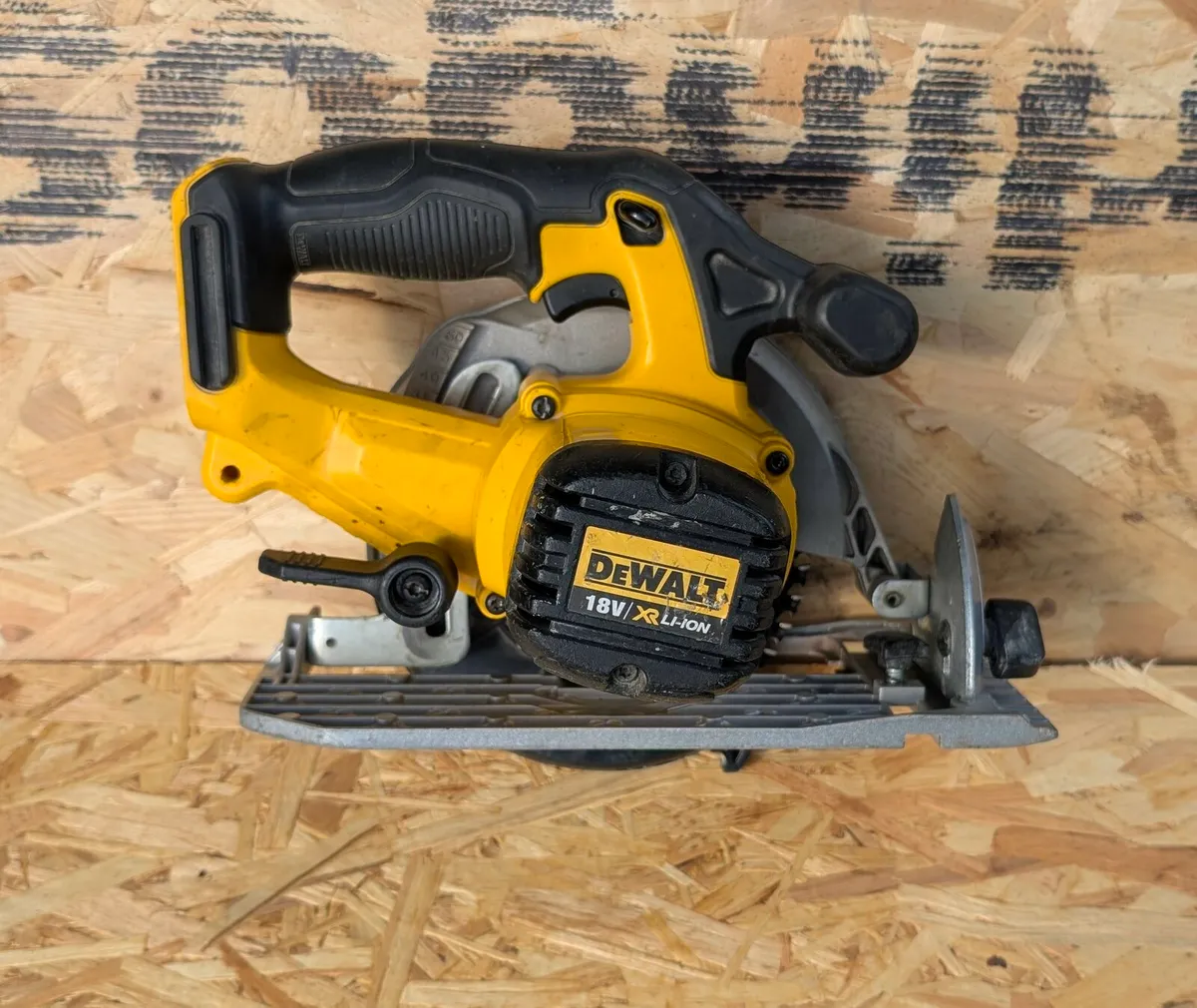 DeWalt 18v 165mm Circular Saw - Body Only - Image 2