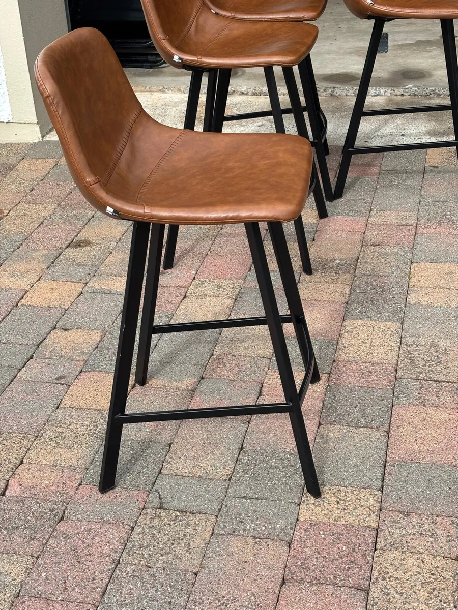 Bar stools - Image 1