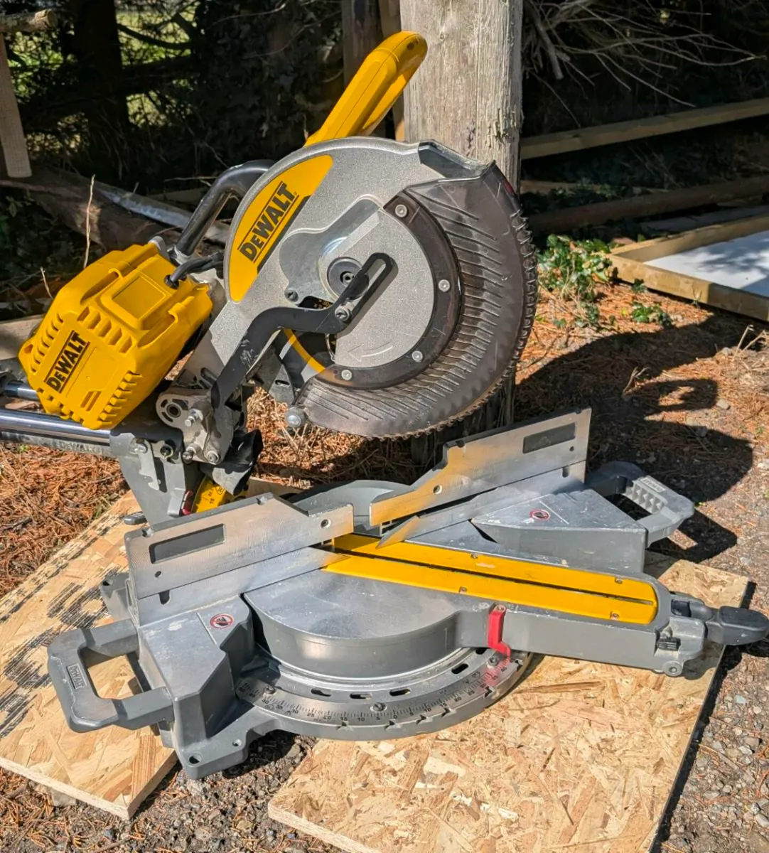 DeWalt 54v FlexVolt 305mm Cordless Mitre Saw - Image 1