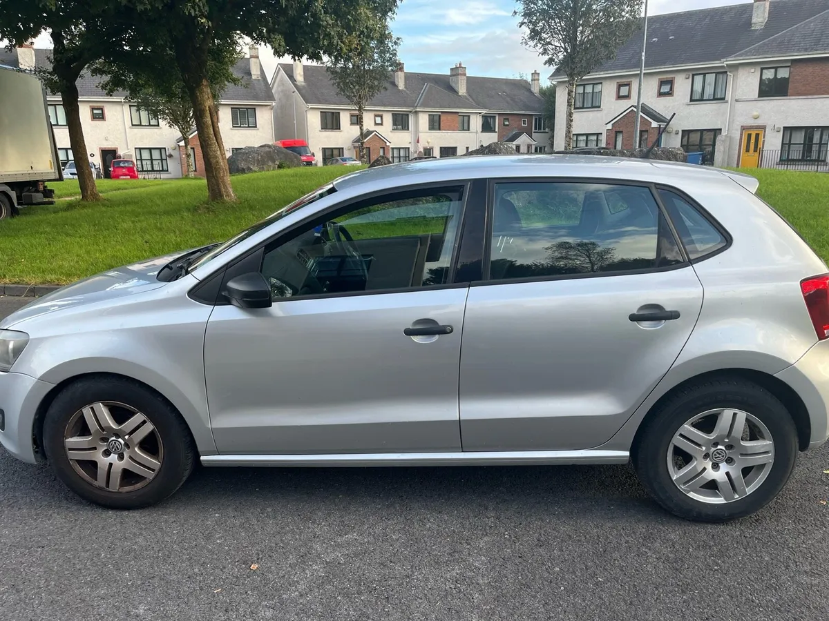 Volkswagen polo - Image 2