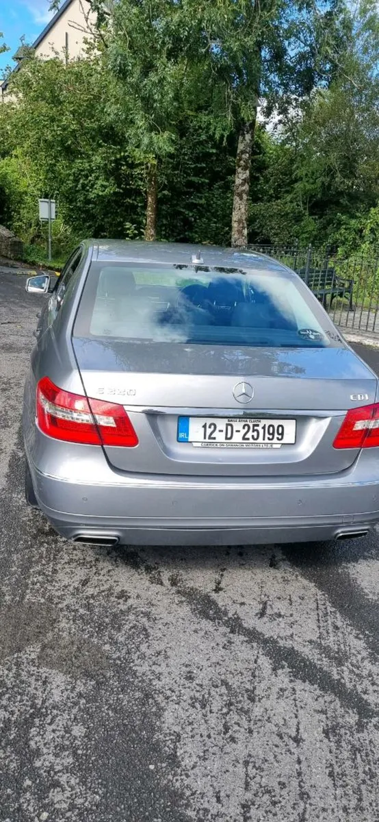 Mercedes e220.  170bhp automatic leather - Image 2
