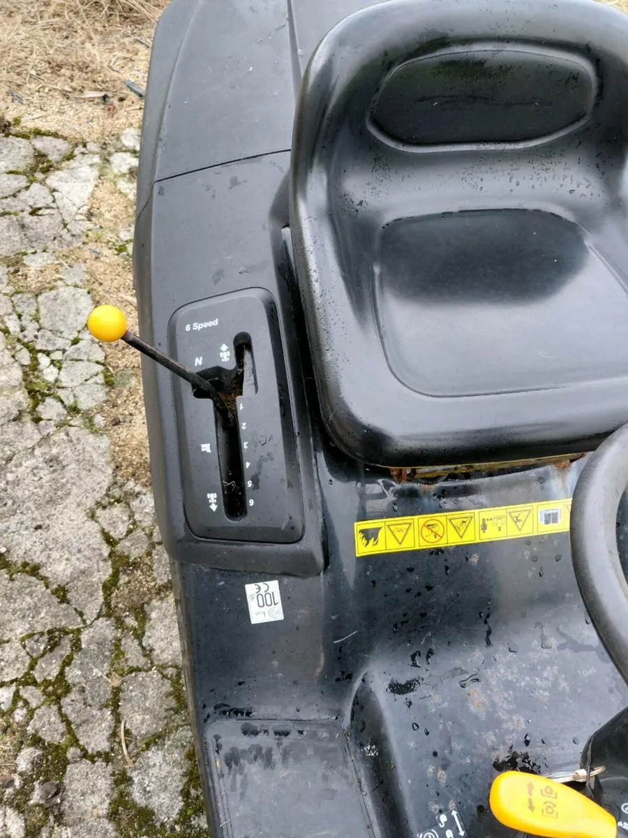 Partner ride on mower - Image 2