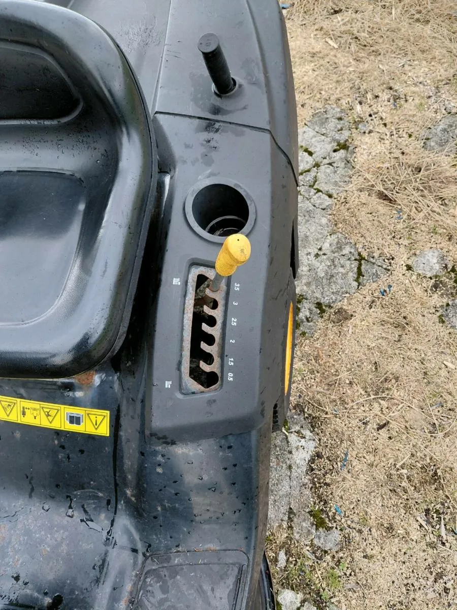 Partner ride on mower - Image 3