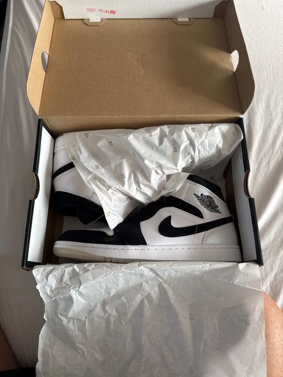 Jordan 1 diamond SE - Image 4