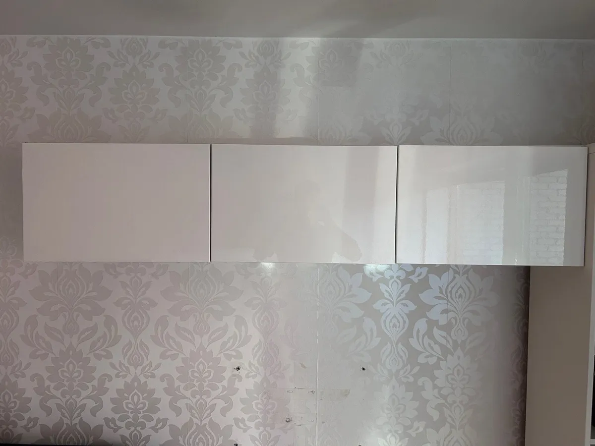 Wall mounted drawers - Image 2