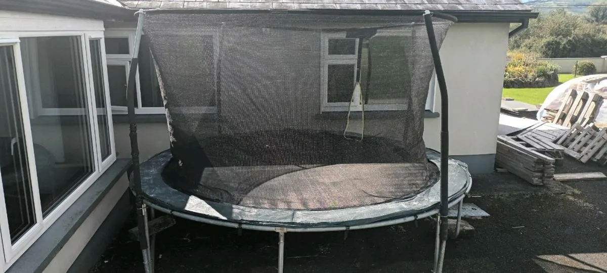 Trampoline
