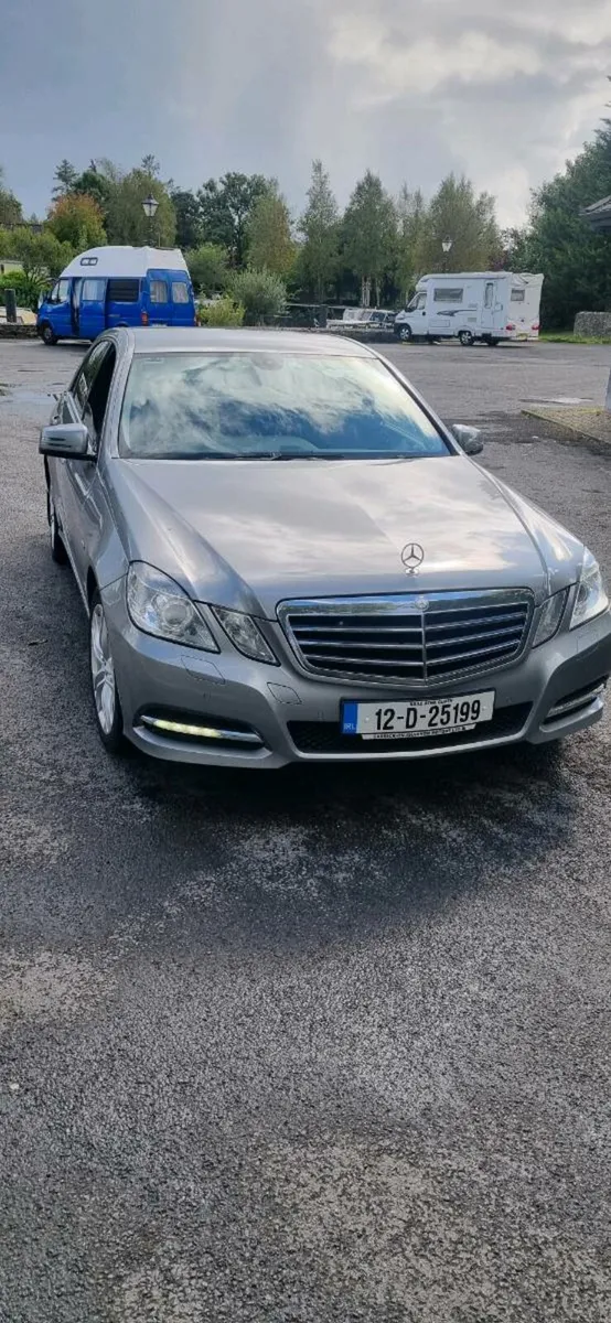 Mercedes e220.  170bhp automatic leather - Image 4