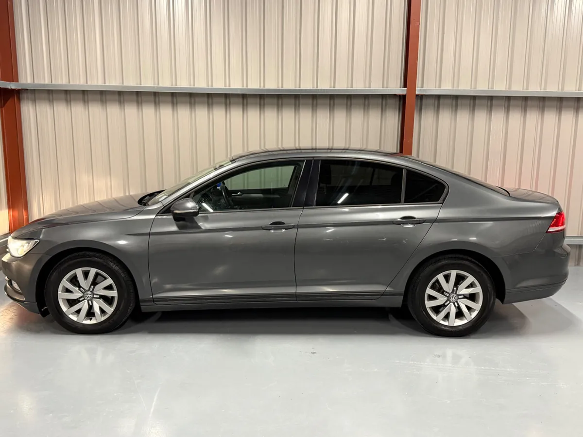 Volkswagen Passat 2016 1.6TDI - Image 4