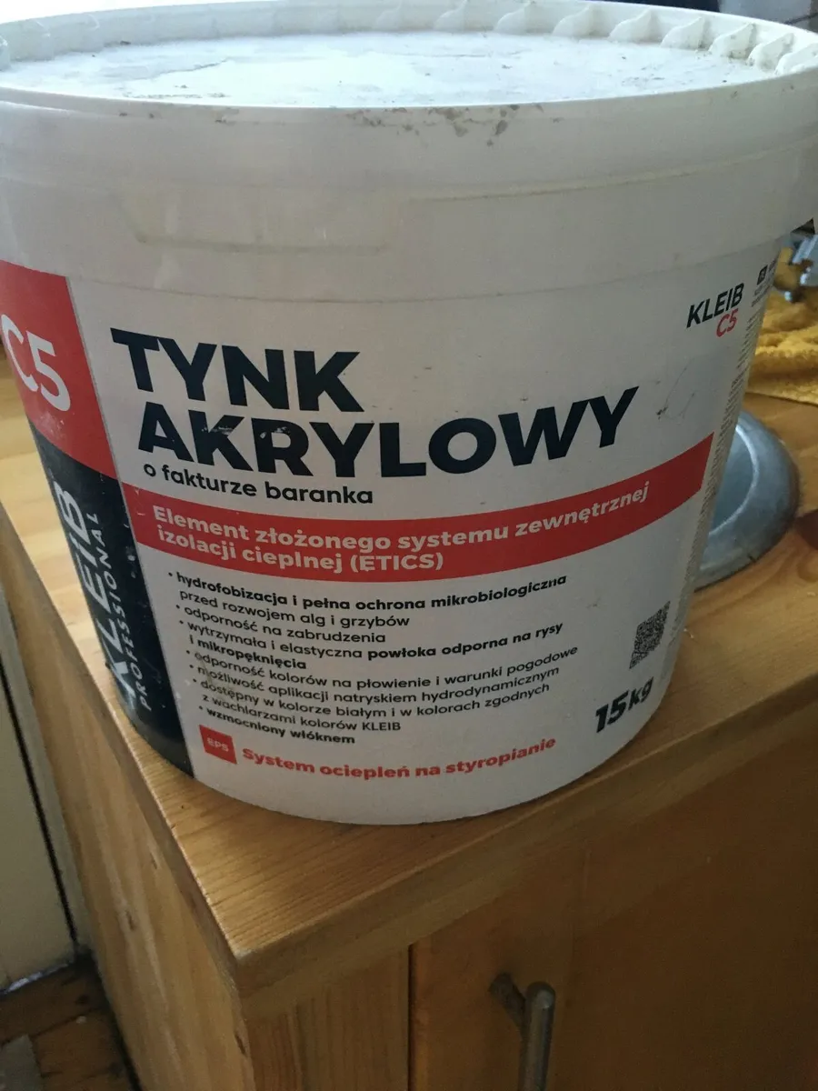 4 ,   15kg buckets of ready mix  Acrylic Plaster . - Image 1