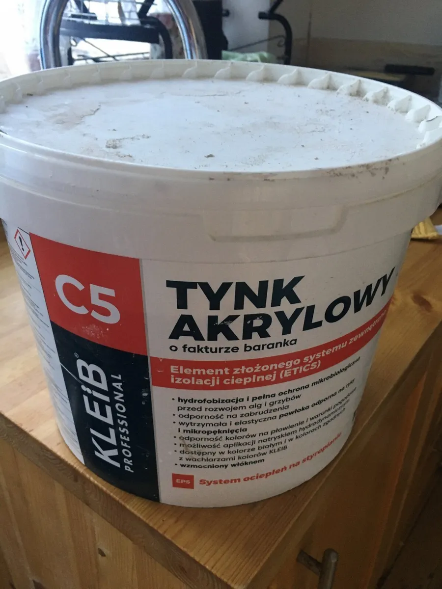 4 ,   15kg buckets of ready mix  Acrylic Plaster . - Image 2