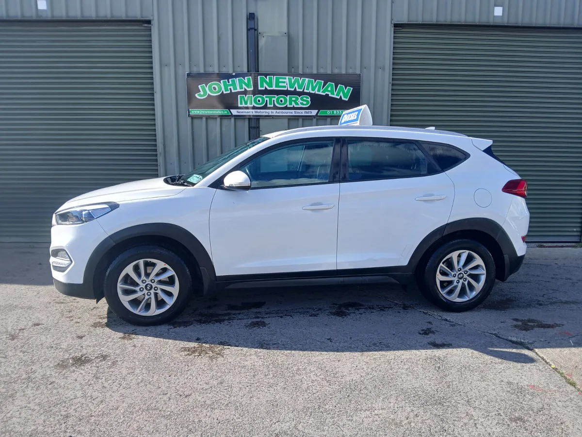 Hyundai Tucson  2017 diesel low mileage - Image 3
