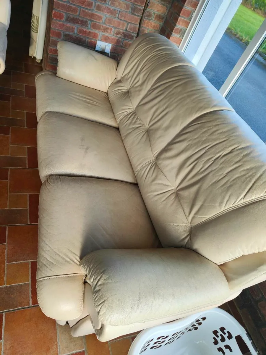 Leather sofa set - Image 2