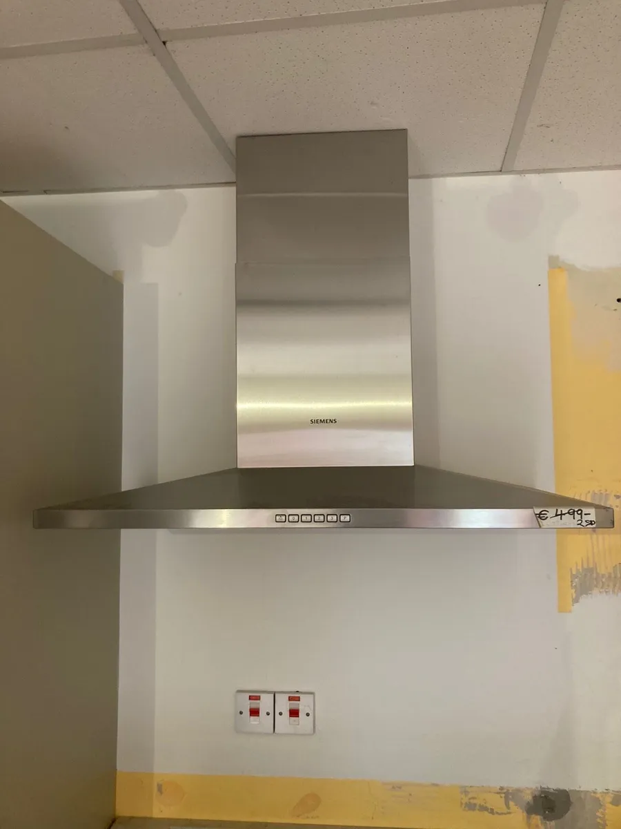 Winterwood Ex Display Cooker Hood - Image 1
