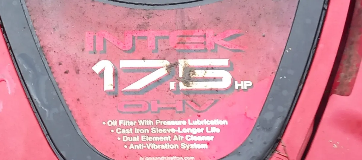 Ride on 17.5hp hydrostatic - Image 1