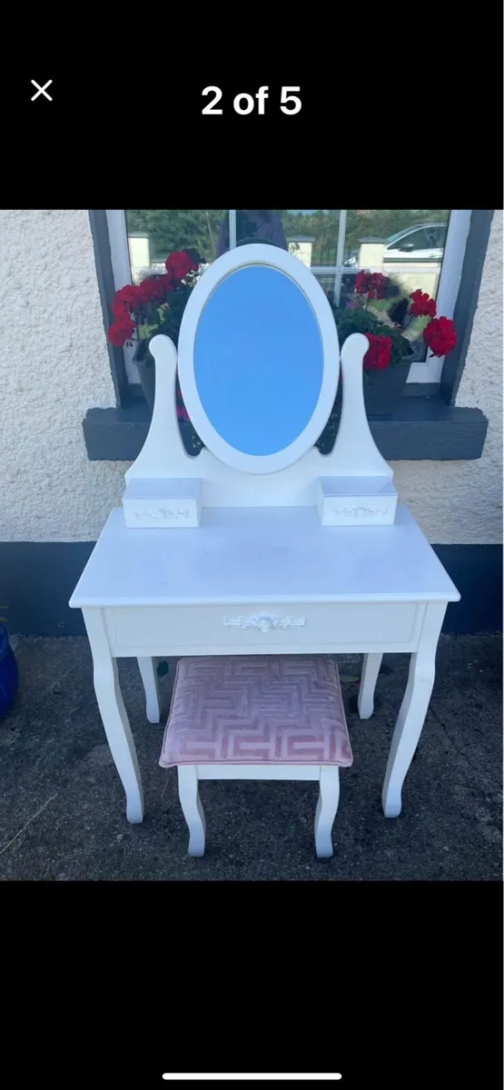 Dressing table and stool - Image 2