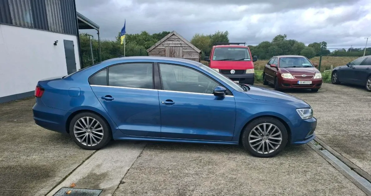 VOLKSWAGEN JETTA 2.0 TDI DIESEL 2017 - Image 3