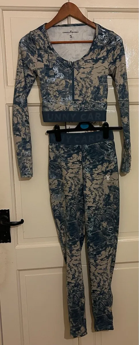 3 piece active wear - Image 1