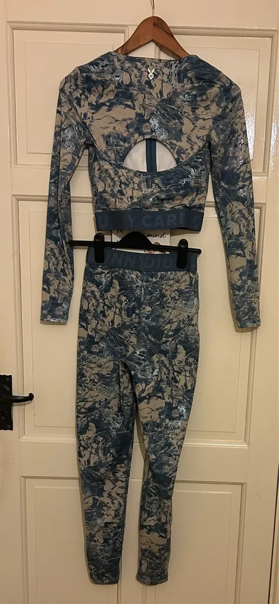 3 piece active wear - Image 4