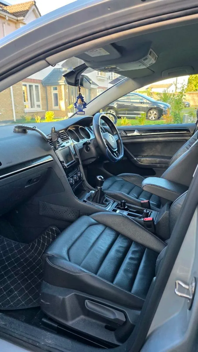 VOLKSWAGEN GOLF HIGHLINE 1.6 TDI MANUAL 5SPEED 110 - Image 3