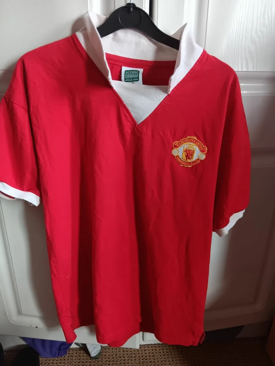 Vintage Manchester United jerseys - Image 2