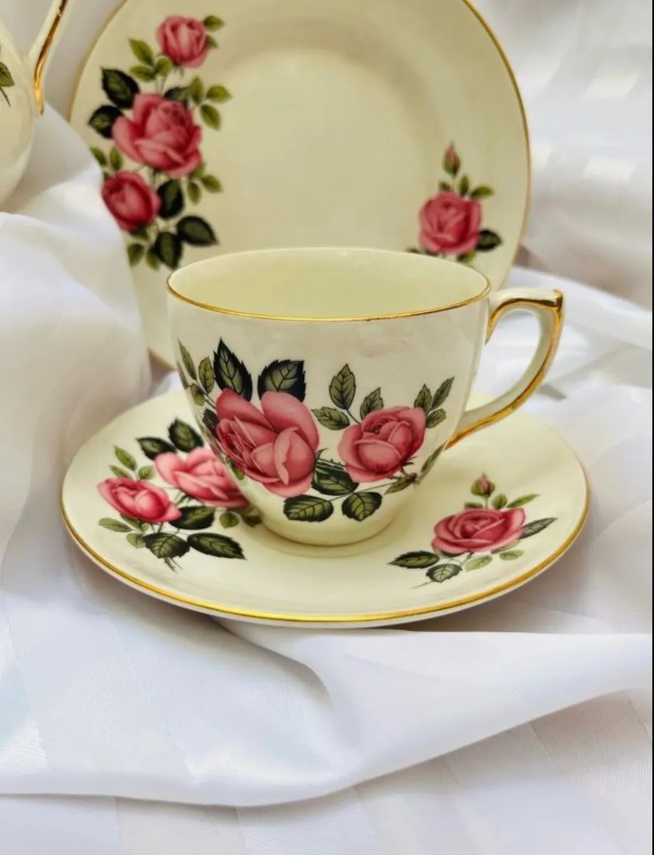 carrigaline pottery Teaset - Image 2