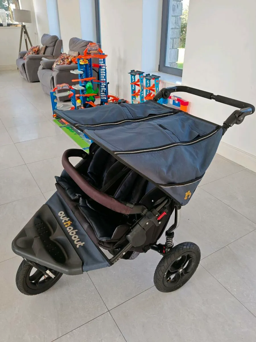 Out n About Double Nipper V5 Navy - Image 1