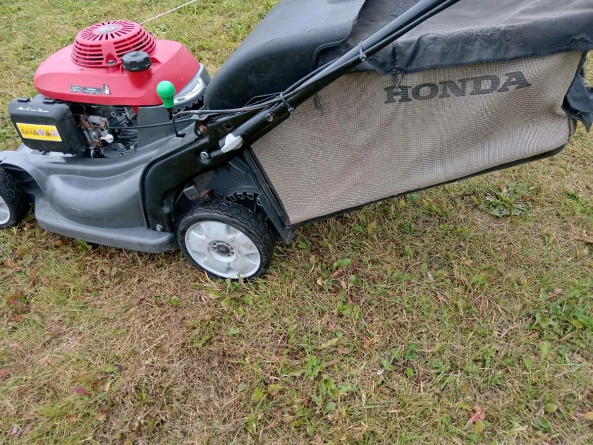 Lawnmowers - Image 3