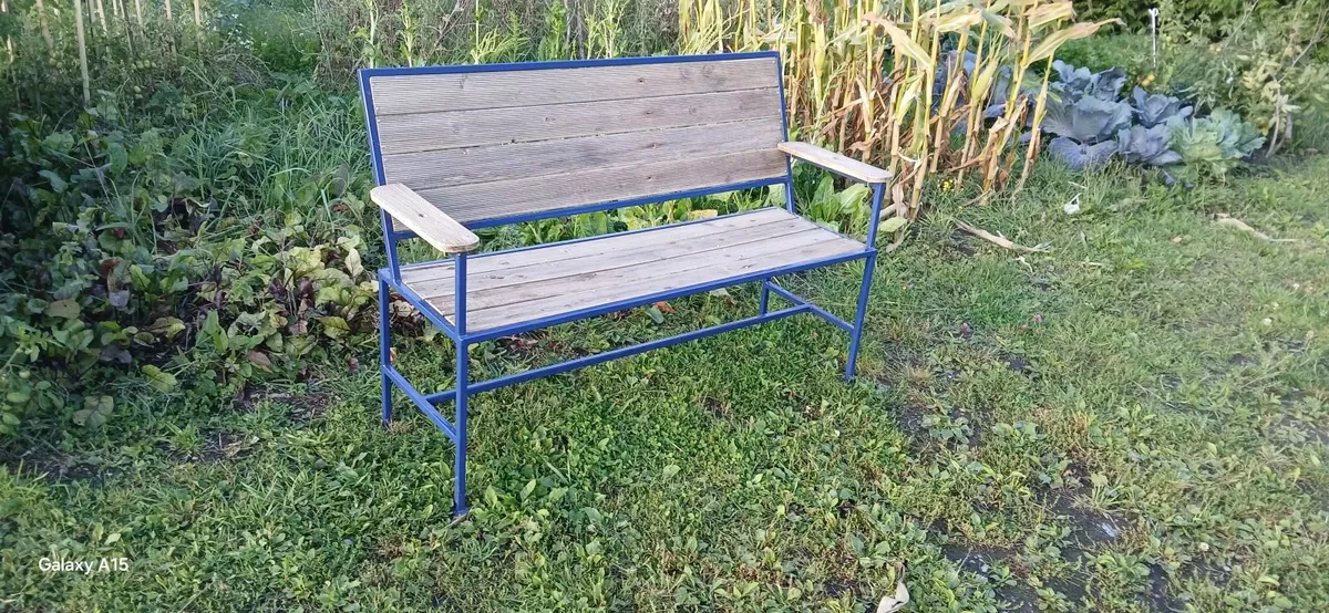 Garden furniture - Image 1