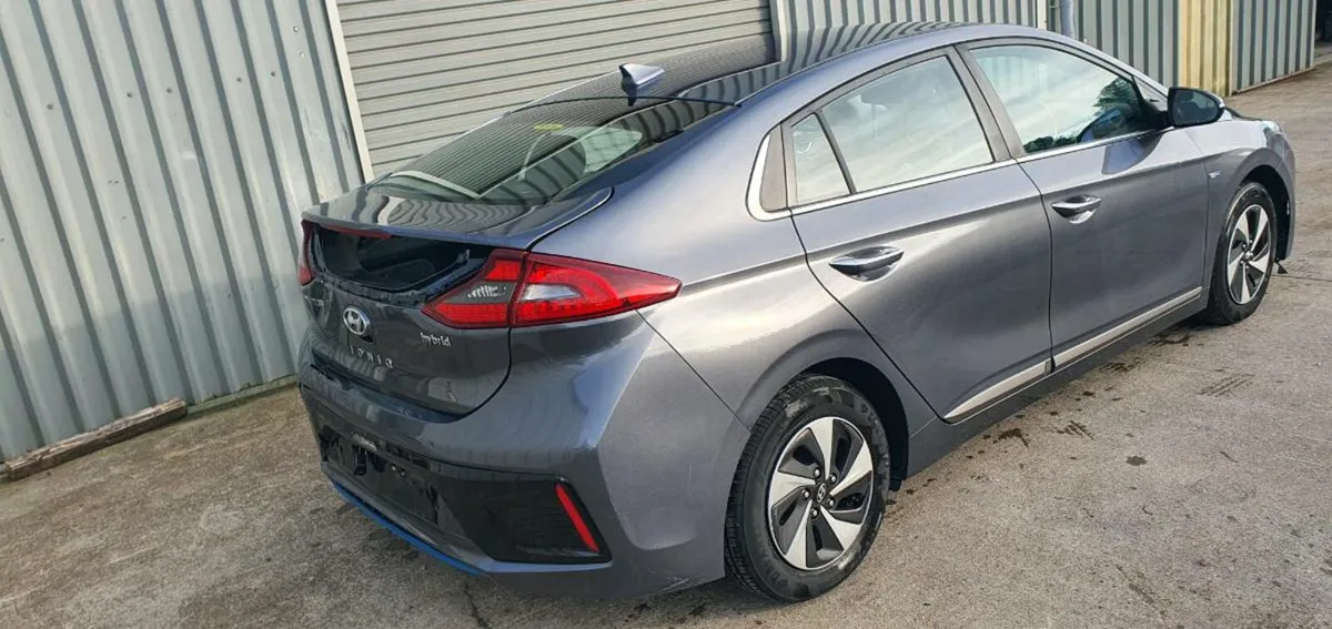 191 HYUNDAI IONIQ HYBRID - Image 4