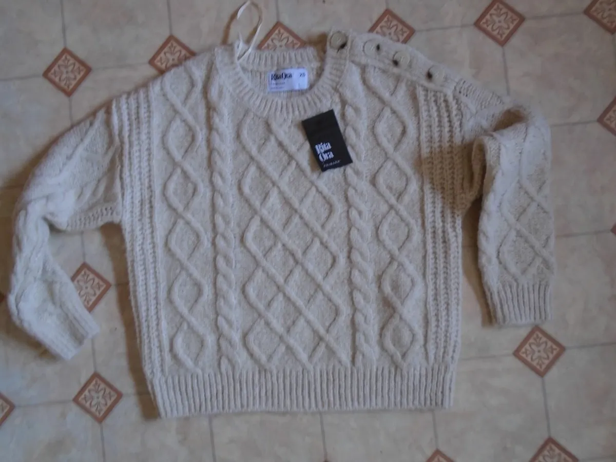 New ladies jumper, XS, Aran knit - Image 1