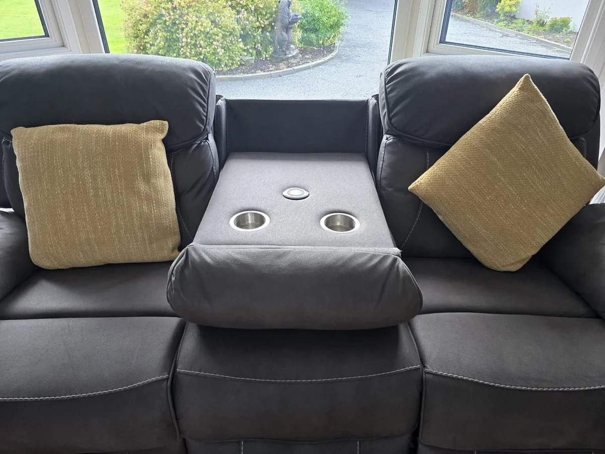 3 piece leather suite - Image 2