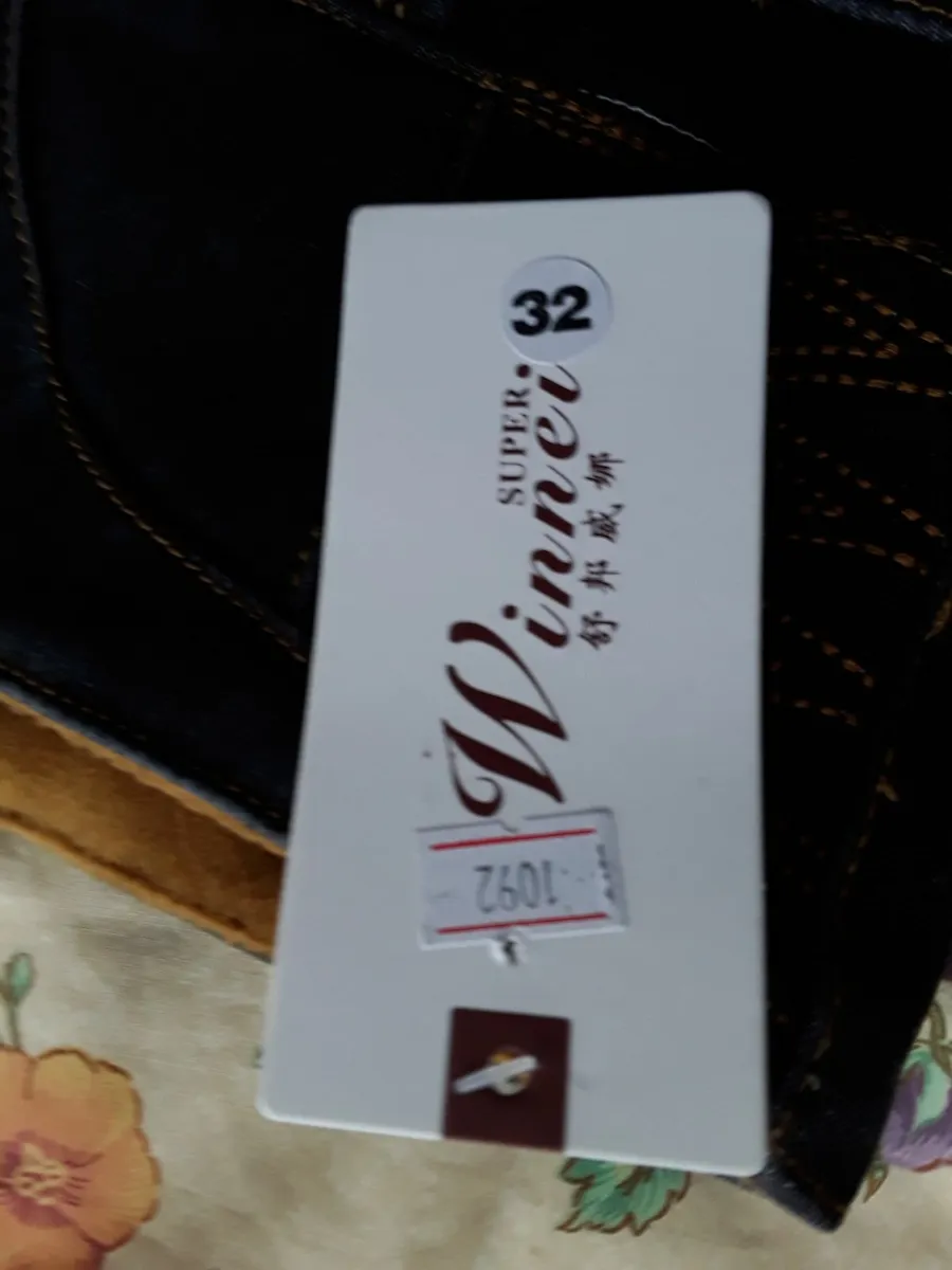Brand new fleece high waistband jeans size 8 - Image 4