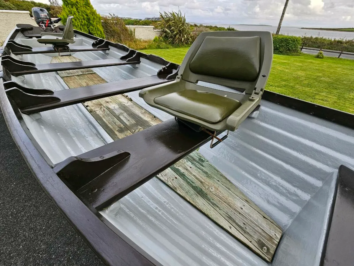 Lake boat anglers fancy with yamaha15hp - Image 3