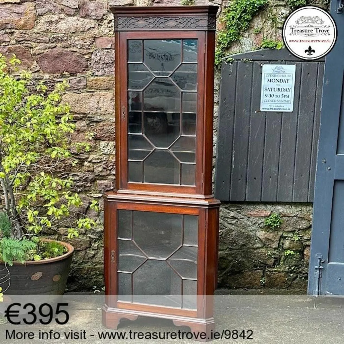 Vintage and antique corner cabinets - Image 3