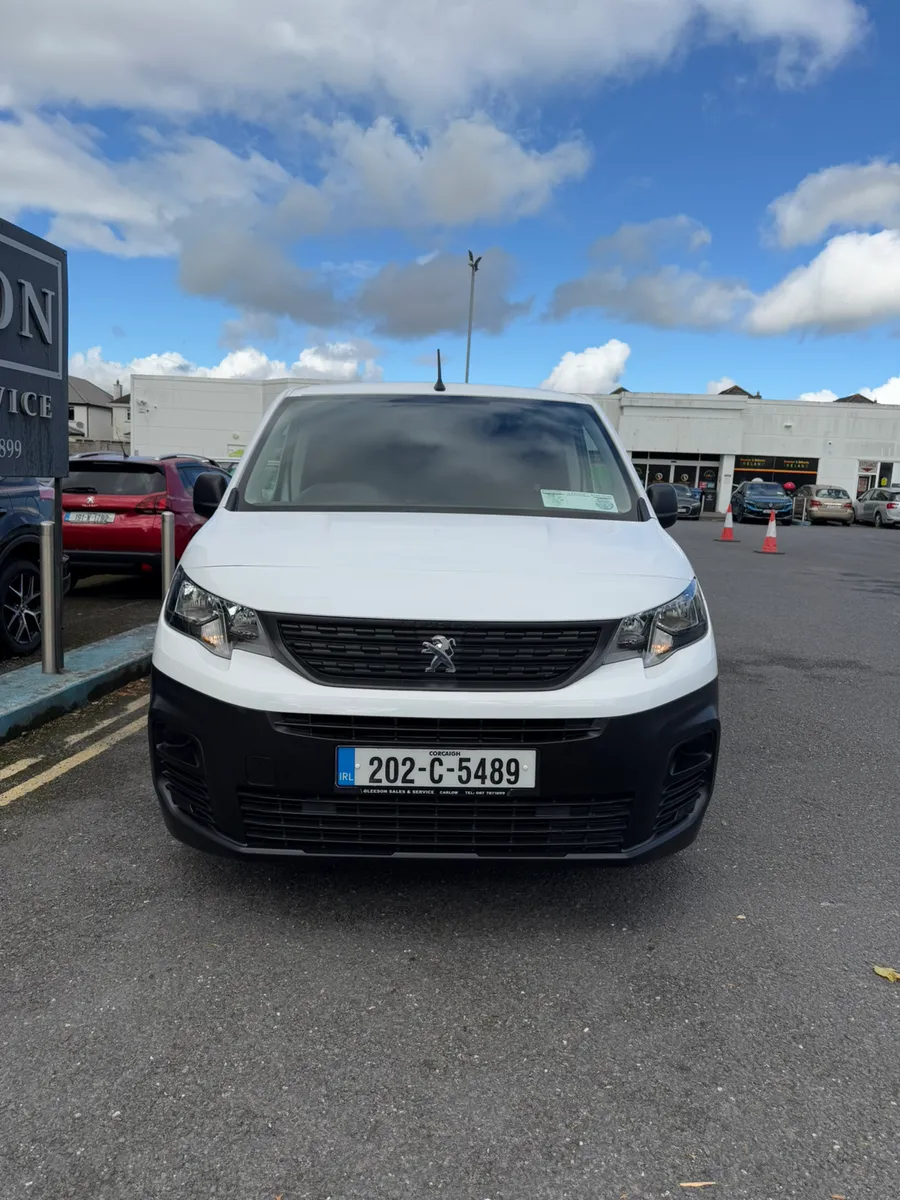 202 Peugeot Partner 3 Seater 1.5 Diesel - Image 3