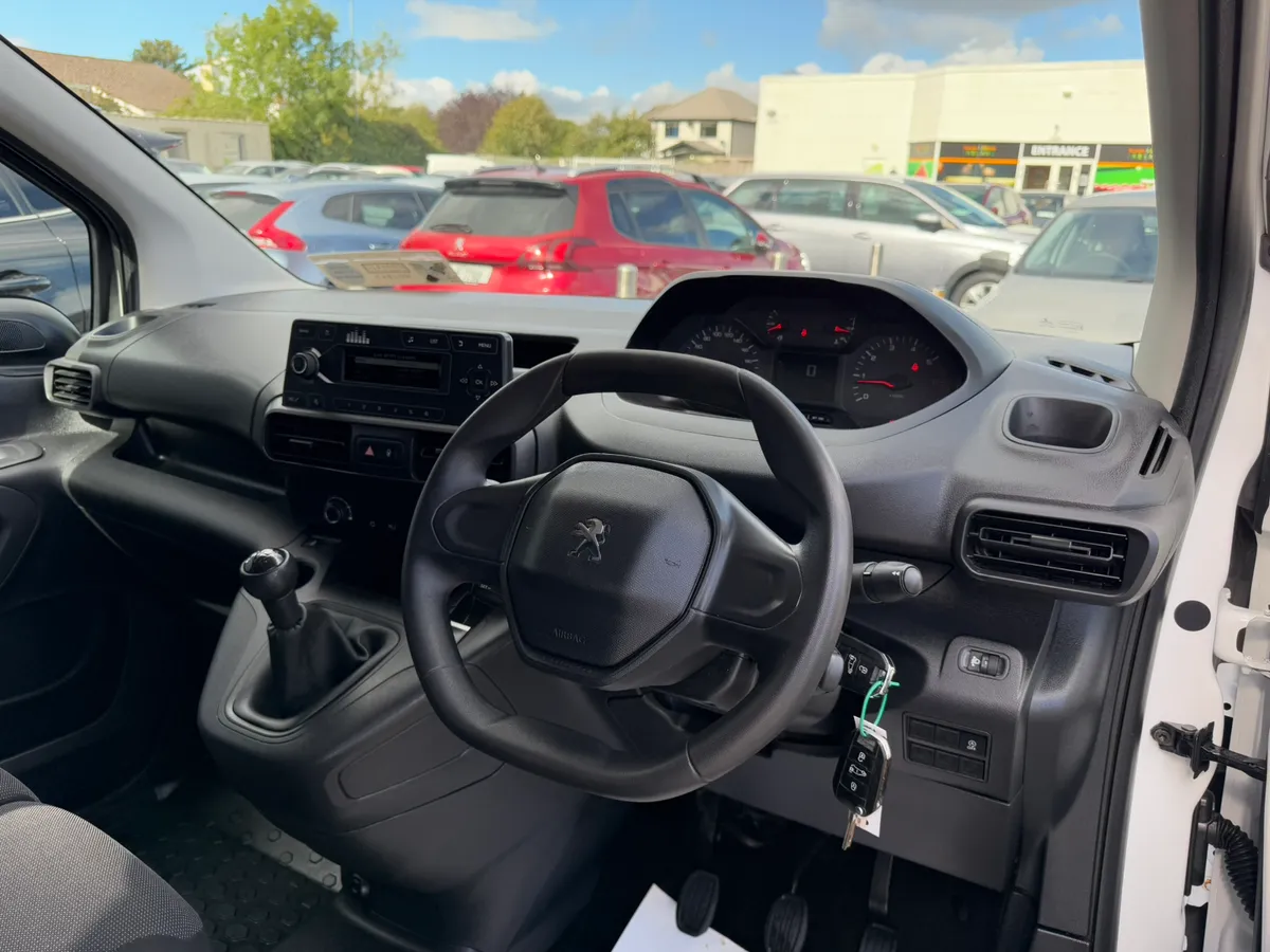 202 Peugeot Partner 3 Seater 1.5 Diesel - Image 4