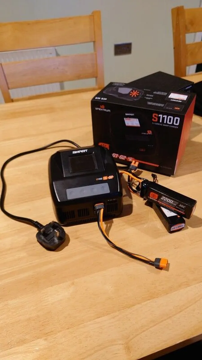 Spektrum S1100 Battery charger - Image 2