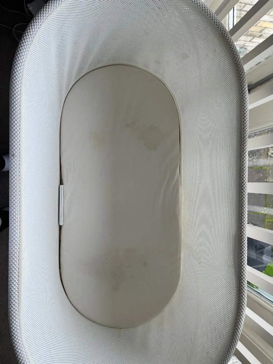 SNOO bassinet - Image 2